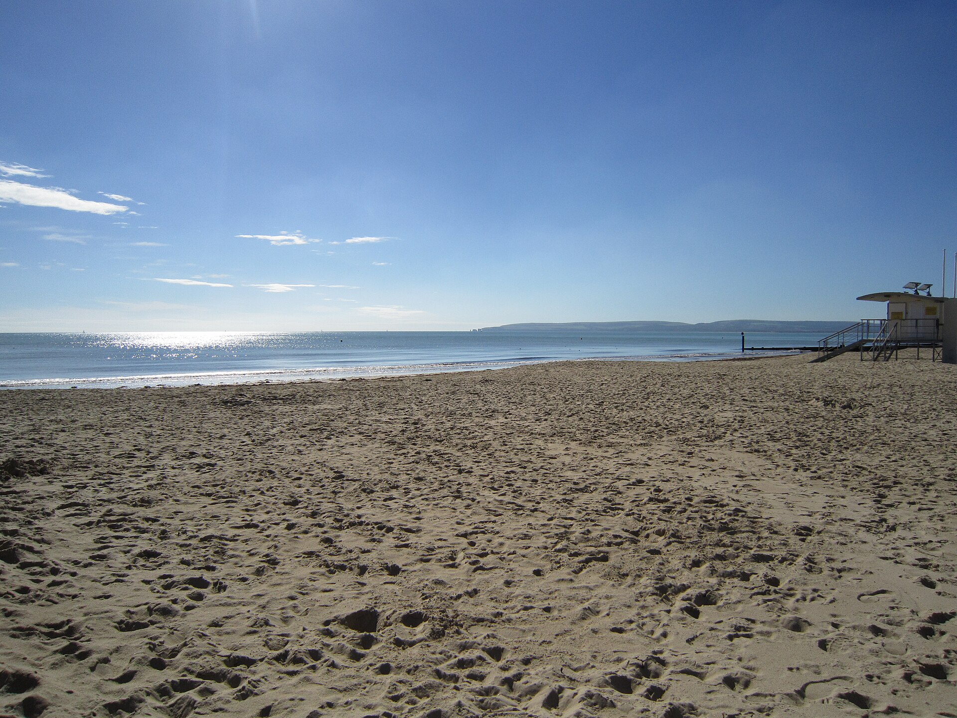 A sunny sandy Bournemouth beach